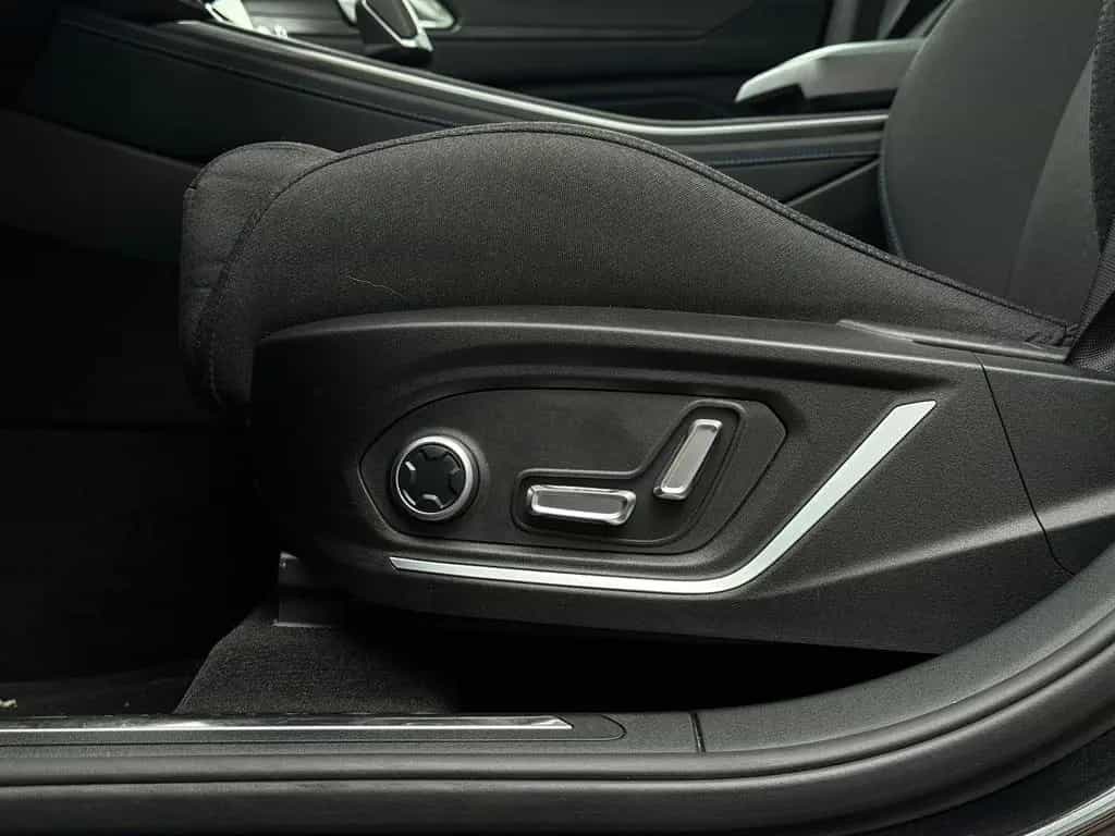 Lynk&Co 01 HEV 1.5 TGDI LED+NAVI+KAM+ACC+PANO+MEMORY+ 12/2021-photo-24