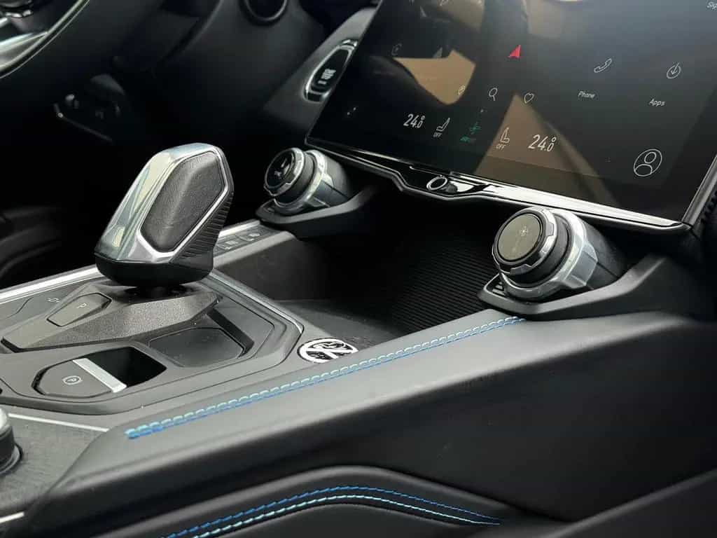 Lynk&Co 01 HEV 1.5 TGDI LED+NAVI+KAM+ACC+PANO+MEMORY+ 12/2021-photo-28