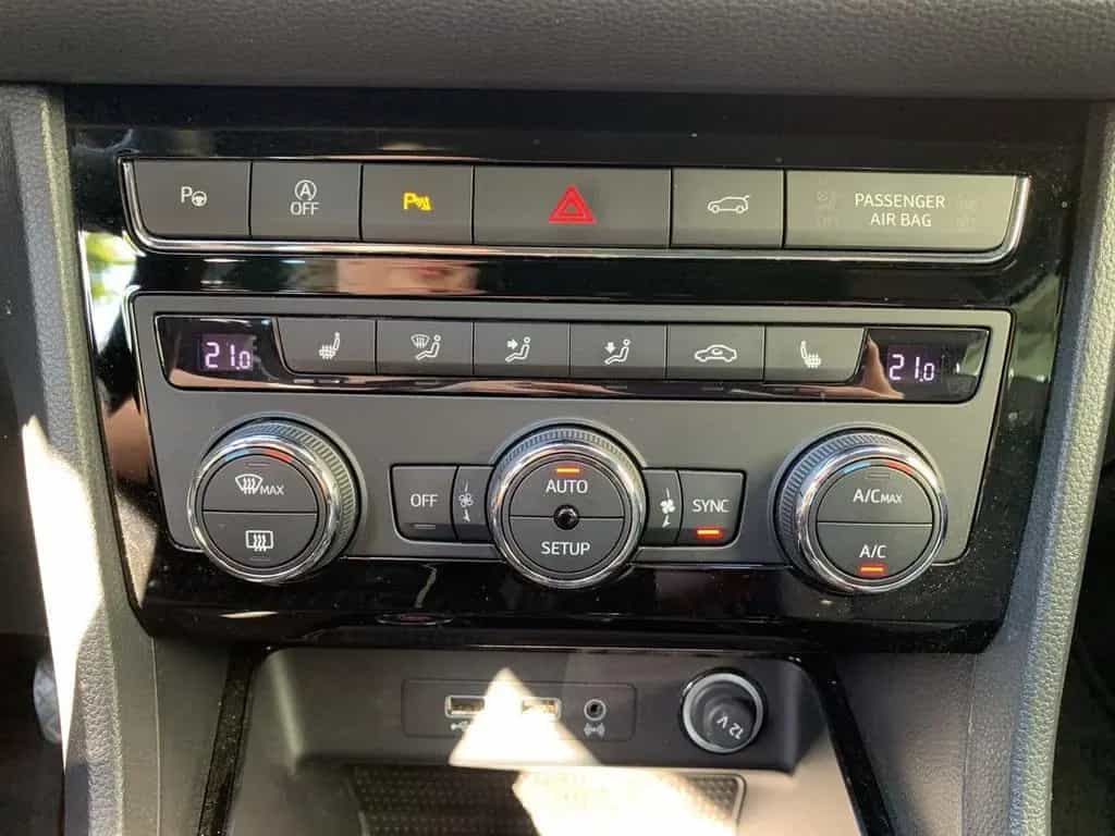 Seat Ateca XCELLENCE 1.5 TSI AHK+NAVI+LED+KAMERA+DAB+ 07/2019-photo-17