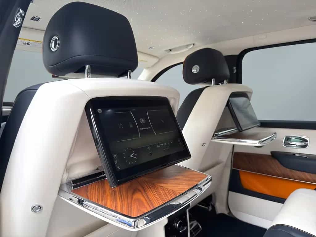 Rolls-Royce Cullinan BeSpoke Audio Massage heated&cooled 07/2021-photo-11