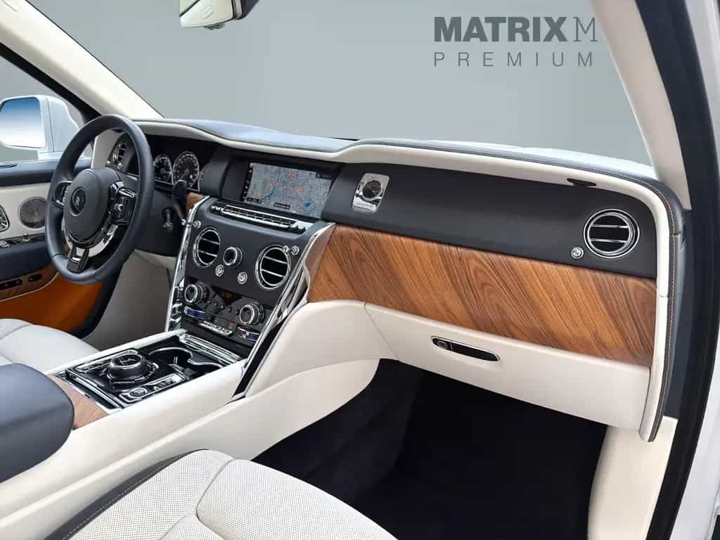Rolls-Royce Cullinan BeSpoke Audio Massage heated&cooled 07/2021-photo-20