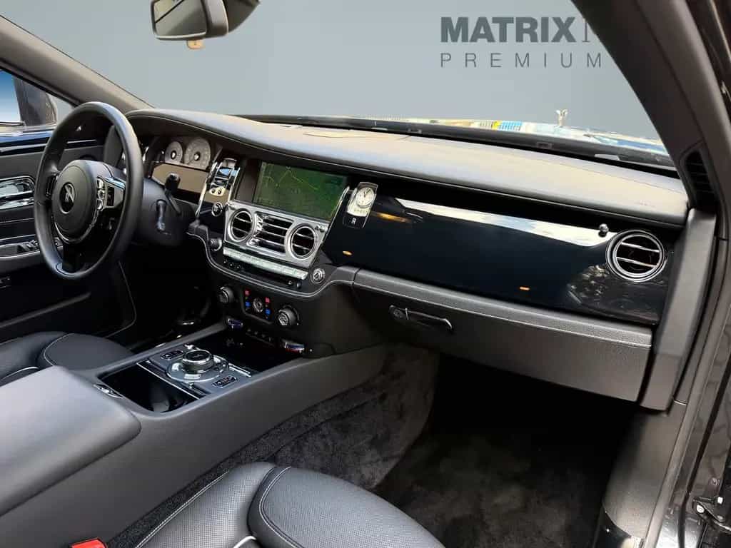 Rolls-Royce Ghost BeSpoke Massage Theatre NightVision 12/2017-photo-17