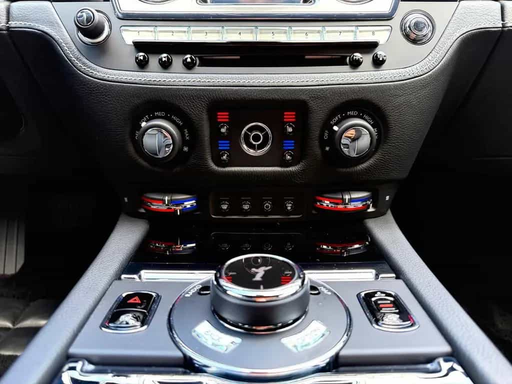 Rolls-Royce Ghost BeSpoke Massage Theatre NightVision 12/2017-photo-21