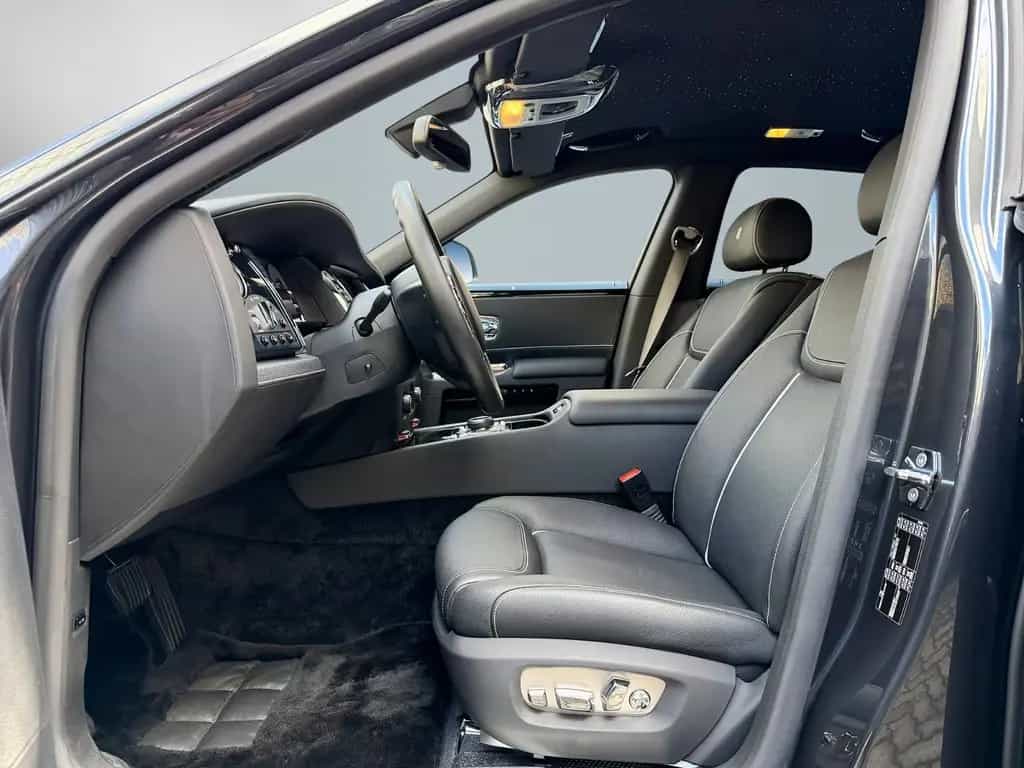 Rolls-Royce Ghost BeSpoke Massage Theatre NightVision 12/2017-photo-23