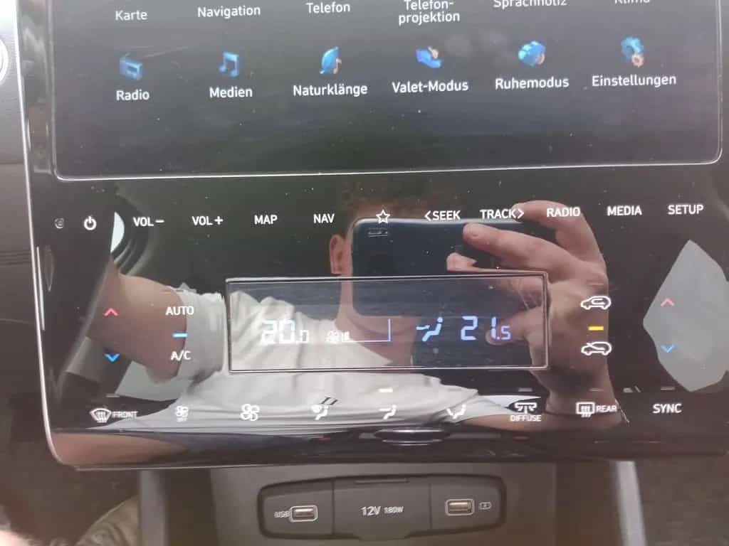 Hyundai TUCSON 2WD/NAVI/KAM/LED/KEYLESS/DAB/SPUR 10/2021-photo-19