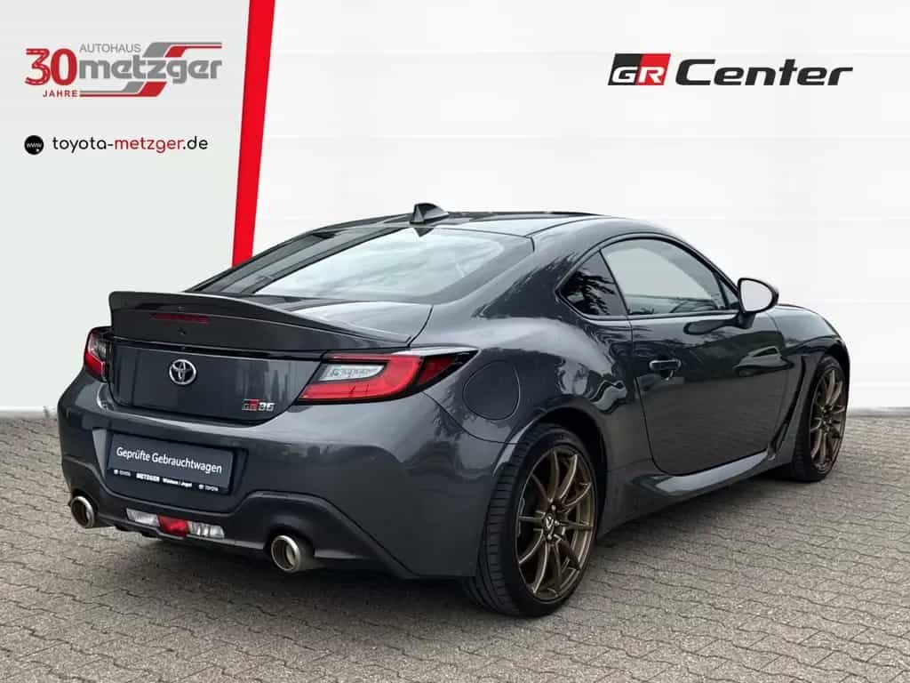Toyota GR86 2.4L Coupe +Sportpaket +Leder +Digitales Co 11/2022-photo-2