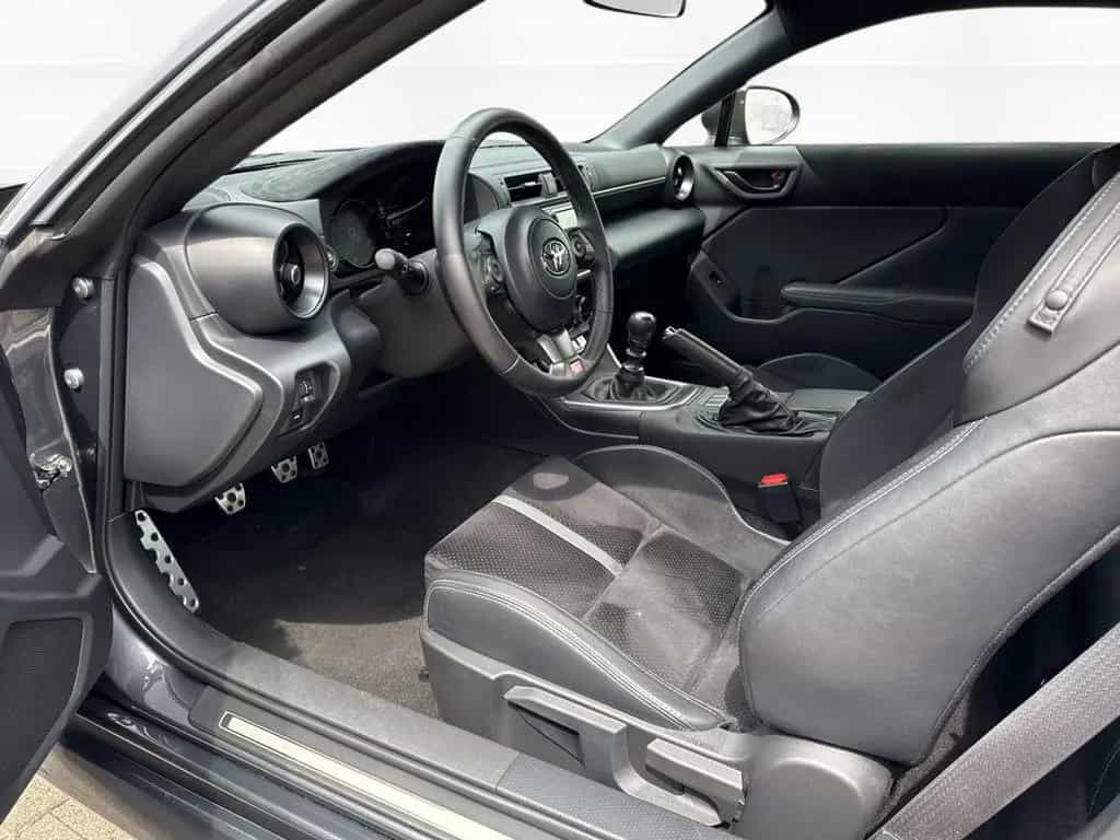 Toyota GR86 2.4L Coupe +Sportpaket +Leder +Digitales Co 11/2022-photo-7