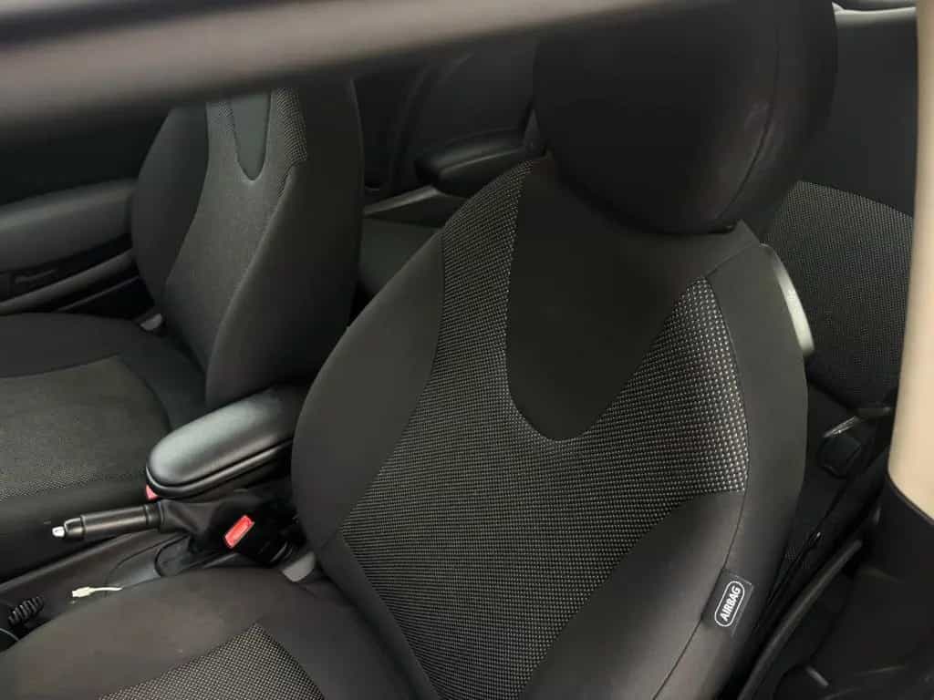 MINI Cooper D Cooper 08/2011-photo-6
