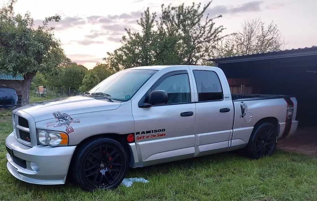 Dodge RAM 01/2002-photo-0