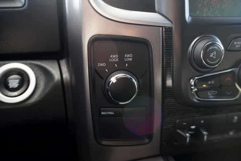 Dodge RAM 2500 AHK Keyless Sitzbelüftung Navi Kamera 10/2017-photo-19