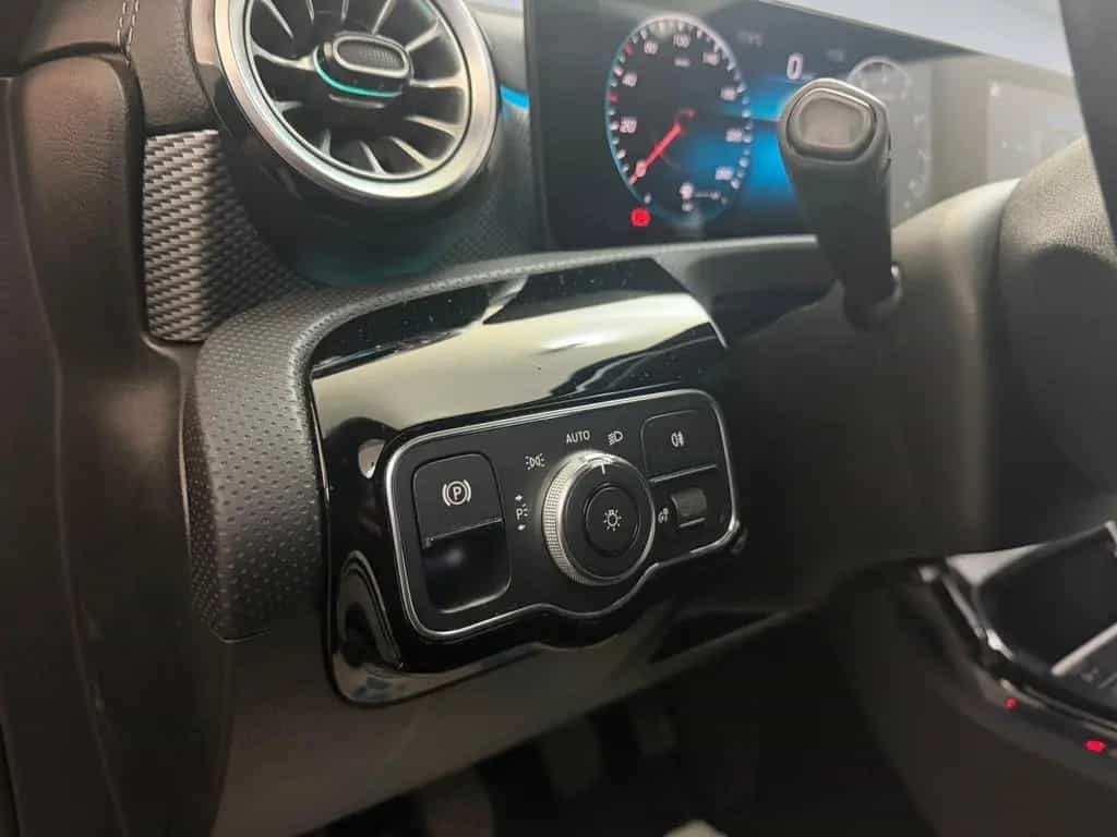 Mercedes-Benz CLA 180 PANORAMA*KEYLESS*MEMORY*WIDE*MBEAM*SHD 06/2021-photo-11