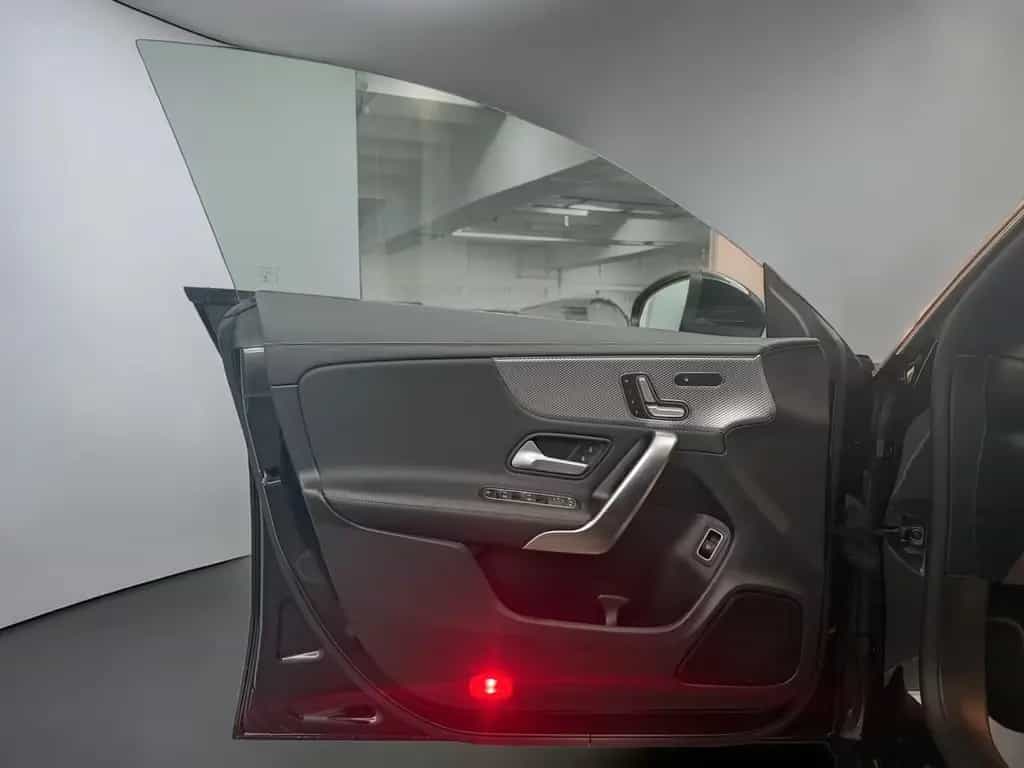 Mercedes-Benz CLA 180 PANORAMA*KEYLESS*MEMORY*WIDE*MBEAM*SHD 06/2021-photo-8