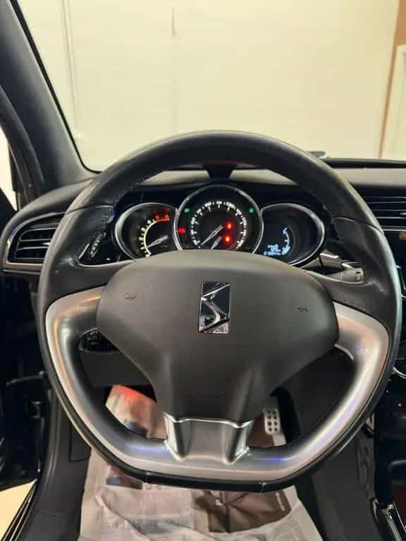 DS Automobiles DS3 Ds DS3 3 BlueHDi 120 S&S Sport Chic 12/2015-photo-10