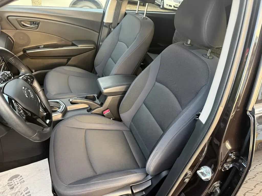 Ssangyong Tivoli 1.5 T-GDi real 2WD Navi Kamera AHK 1 Hand 12/2020-photo-12