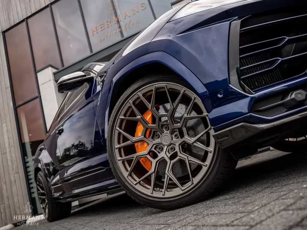 Lamborghini Urus 4.0 V8 / NOVITEC / B&O 3D / Carbon / Pano / 01/2019-photo-1