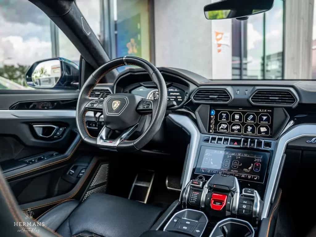 Lamborghini Urus 4.0 V8 / NOVITEC / B&O 3D / Carbon / Pano / 01/2019-photo-20