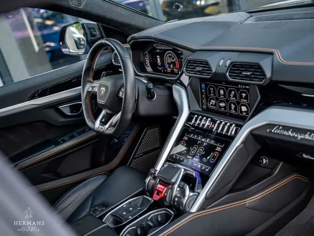 Lamborghini Urus 4.0 V8 / NOVITEC / B&O 3D / Carbon / Pano / 01/2019-photo-21