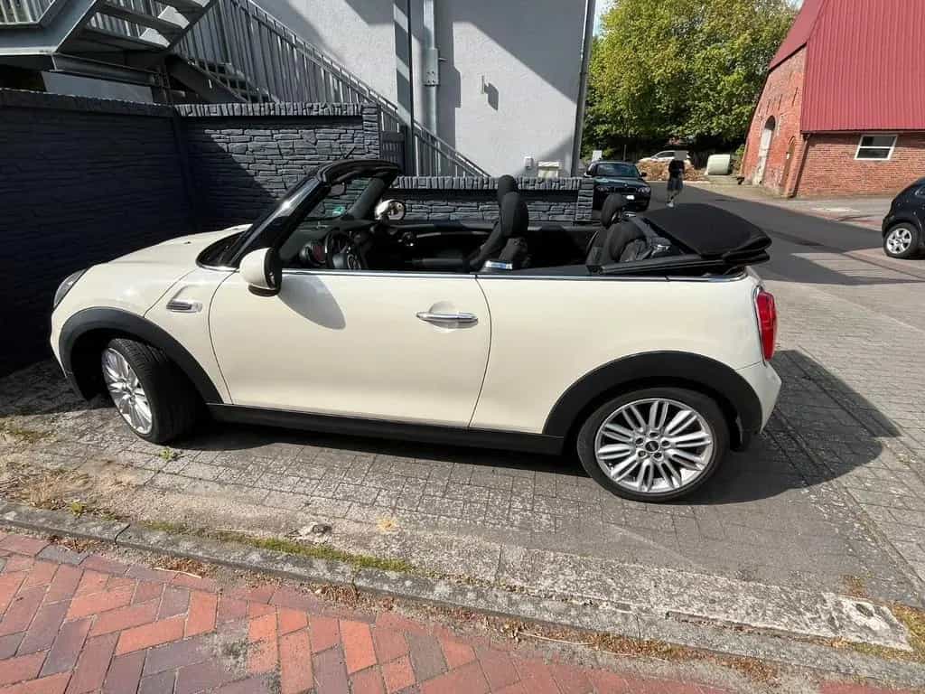 MINI Cooper Cabrio 03/2017-photo-3