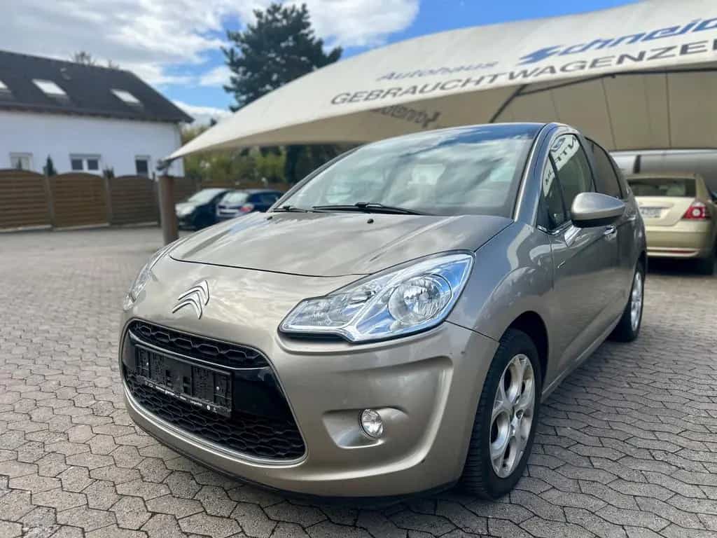 Citroën C3 Exclusive*AUTOMATIK*NUR 78TKM*PANORAMA*LEDER* 10/2011-photo-1