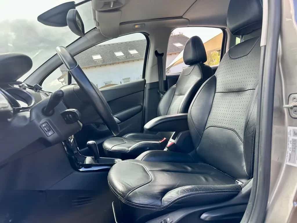 Citroën C3 Exclusive*AUTOMATIK*NUR 78TKM*PANORAMA*LEDER* 10/2011-photo-11