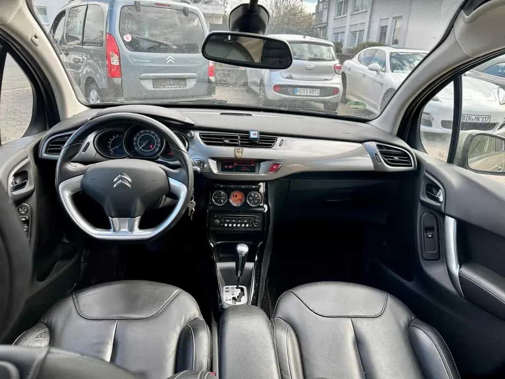 Citroën C3 Exclusive*AUTOMATIK*NUR 78TKM*PANORAMA*LEDER* 10/2011-photo-9