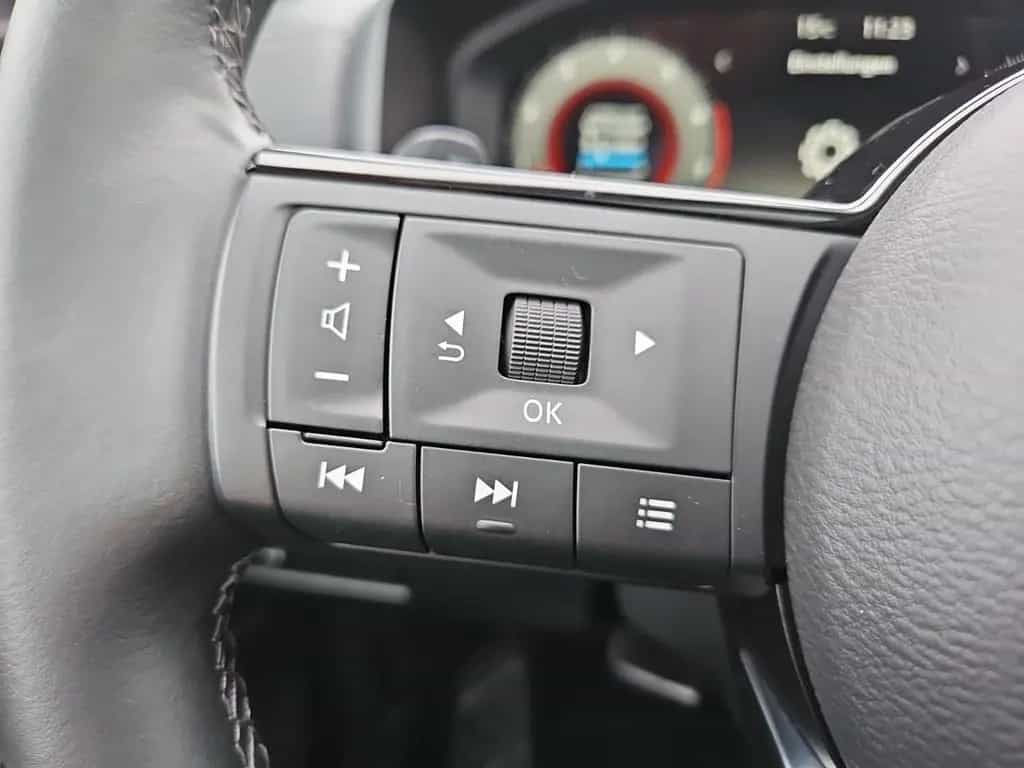 Nissan Qashqai 1.3 DIG-T N-Connecta X-Tronic/DAB+/AHK 03/2024-photo-17