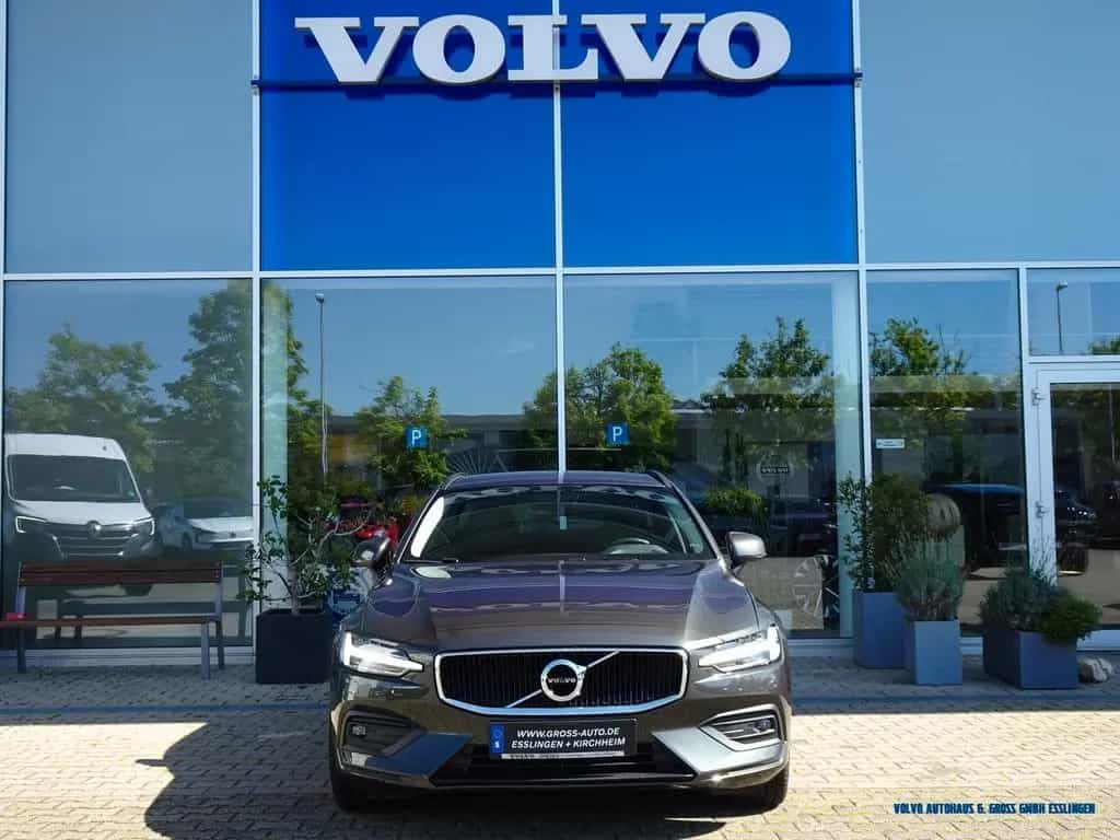 Volvo V60 B5 Geartronic Momentum Pro 04/2022-photo-1