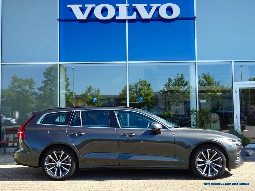 Volvo V60 B5 Geartronic Momentum Pro 04/2022-photo-2