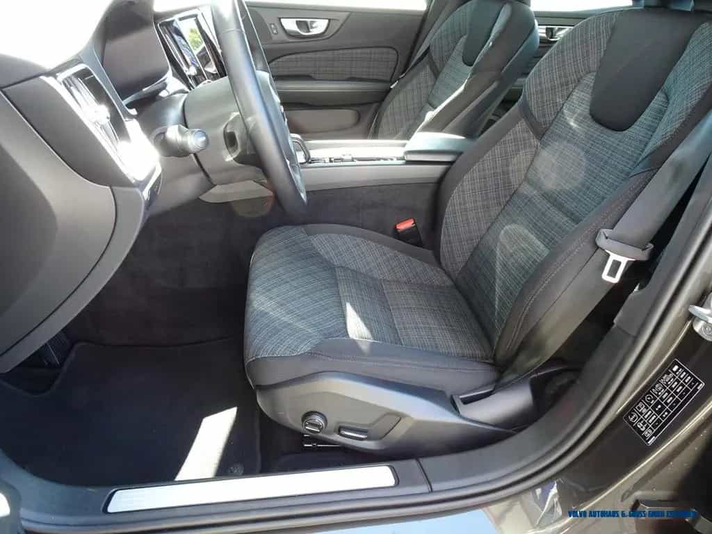 Volvo V60 B5 Geartronic Momentum Pro 04/2022-photo-6