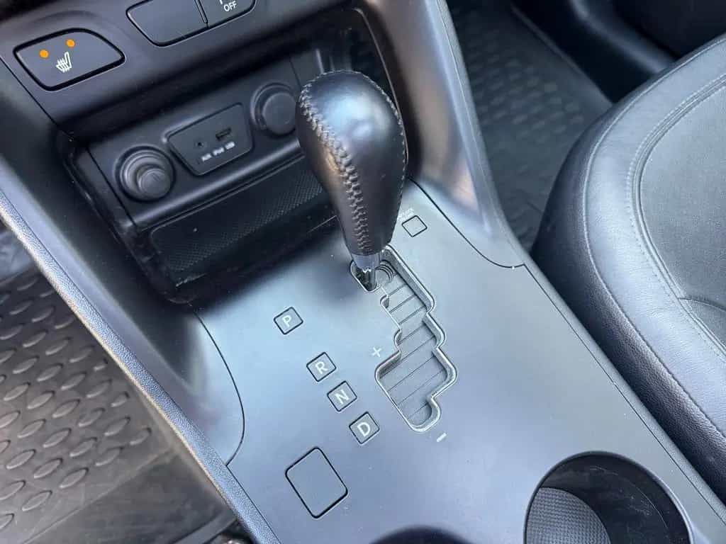Hyundai ix35 2.0 Premium AWD Leder AHK Keyless-Go AUX 06/2012-photo-24