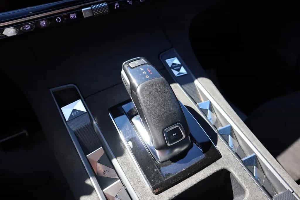 DS Automobiles DS7 (Crossback) DS7*Perf-Line*AHK, Pano, SH, NightV, WSSH*Export 09/2021-photo-17