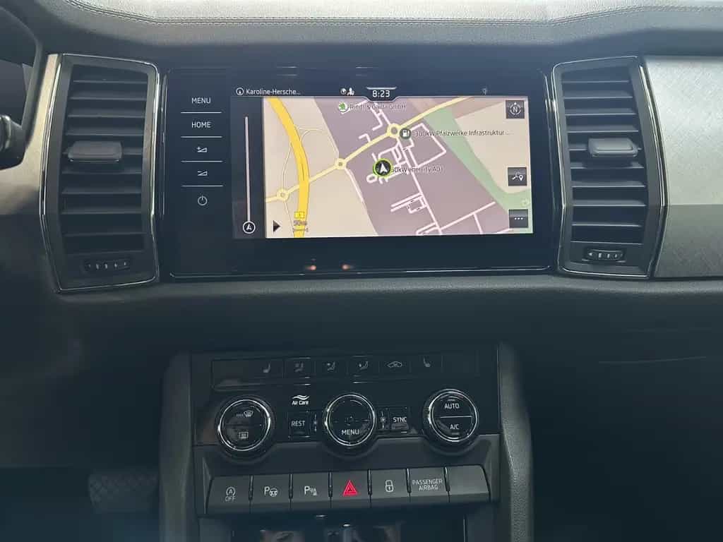 Skoda Kodiaq 2.0 TSI DSG Tour 4x4 SHZ NAVI AHK ACC LED 04/2023-photo-11