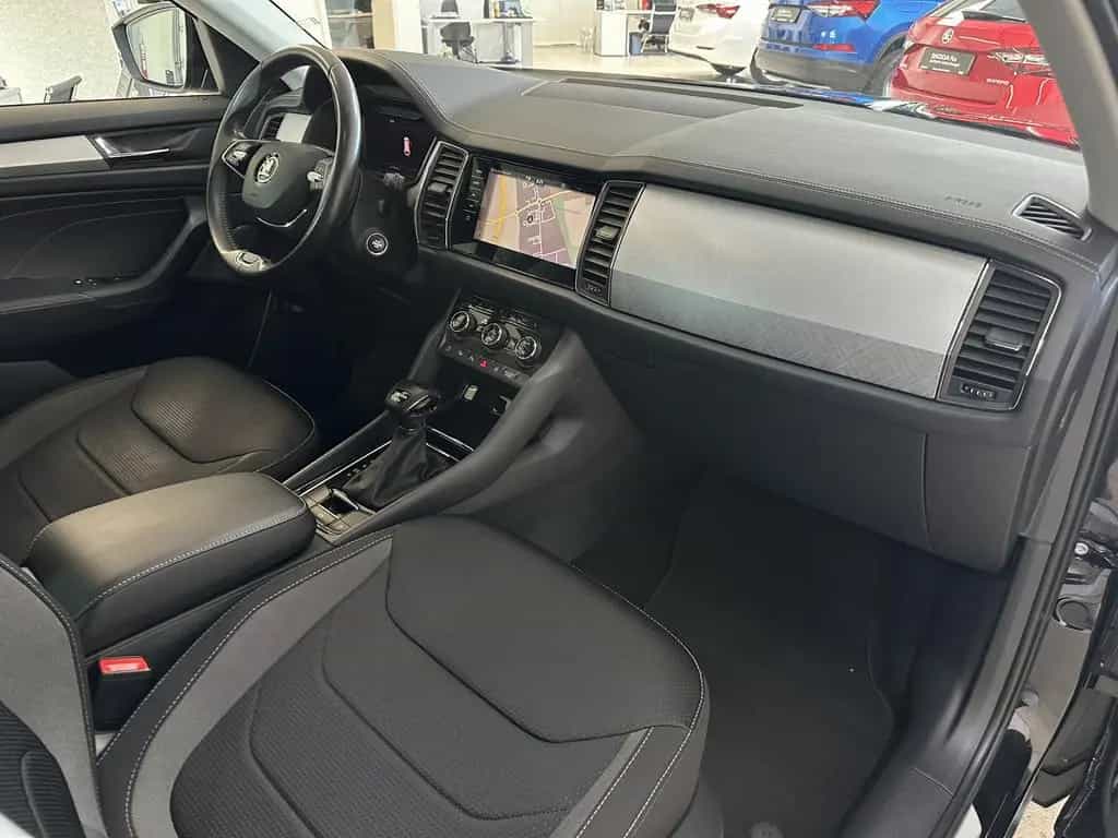 Skoda Kodiaq 2.0 TSI DSG Tour 4x4 SHZ NAVI AHK ACC LED 04/2023-photo-21