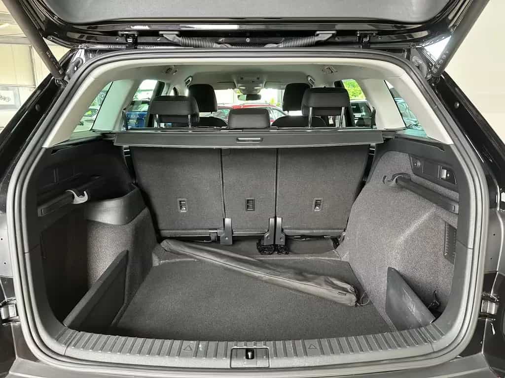 Skoda Kodiaq 2.0 TSI DSG Tour 4x4 SHZ NAVI AHK ACC LED 04/2023-photo-9