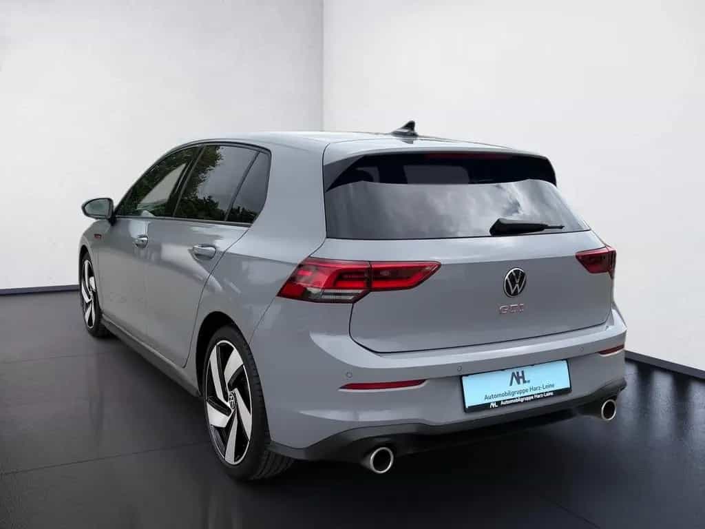Volkswagen Golf VIII 2.0 TSI GTI Navi/ACC/RFK/SHZ/APP/PDC 06/2021-photo-3