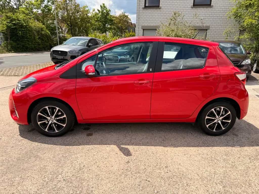 Toyota Yaris Team D *4Zyl.*Automatik*Kamera 09/2018-photo-4