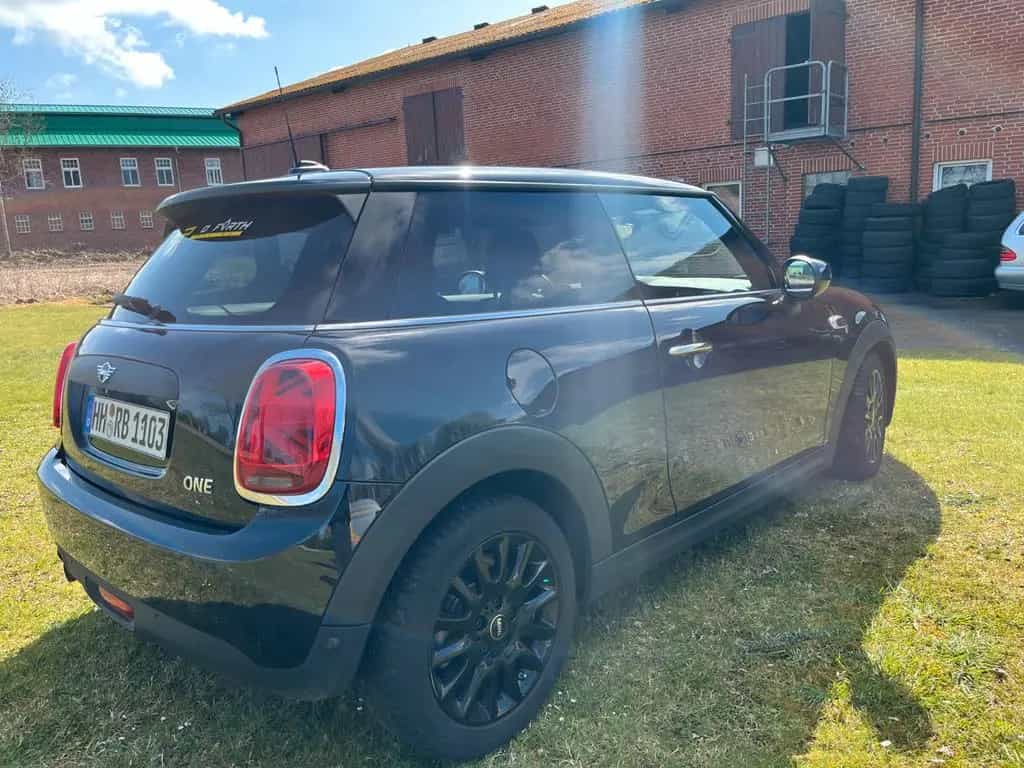 MINI ONE 01/2021-photo-1