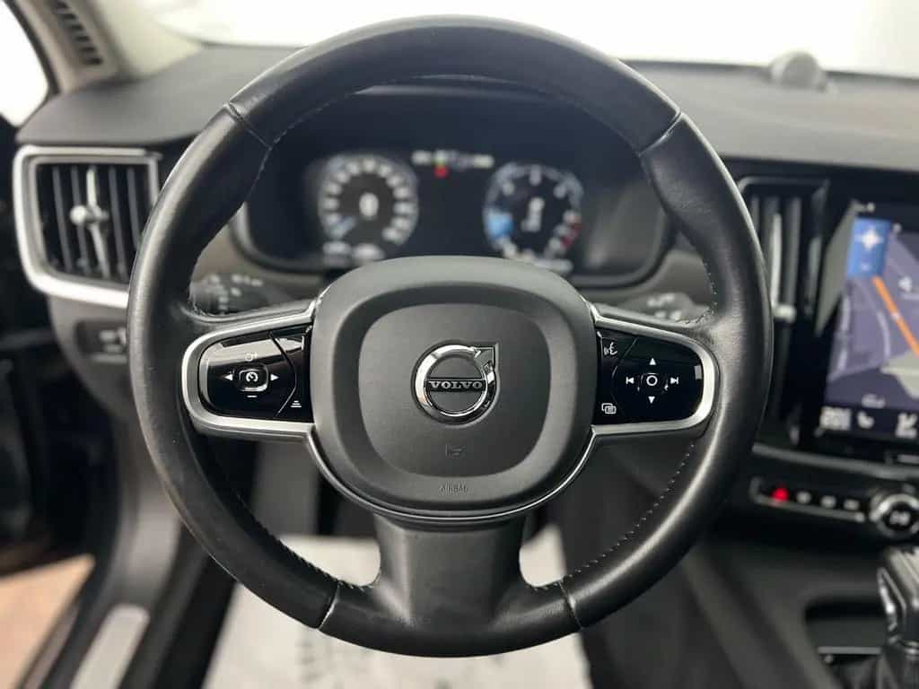 Volvo V90 Cross Country D5 ALLRAD / 1.HD /235PS /B&W 03/2017-photo-16