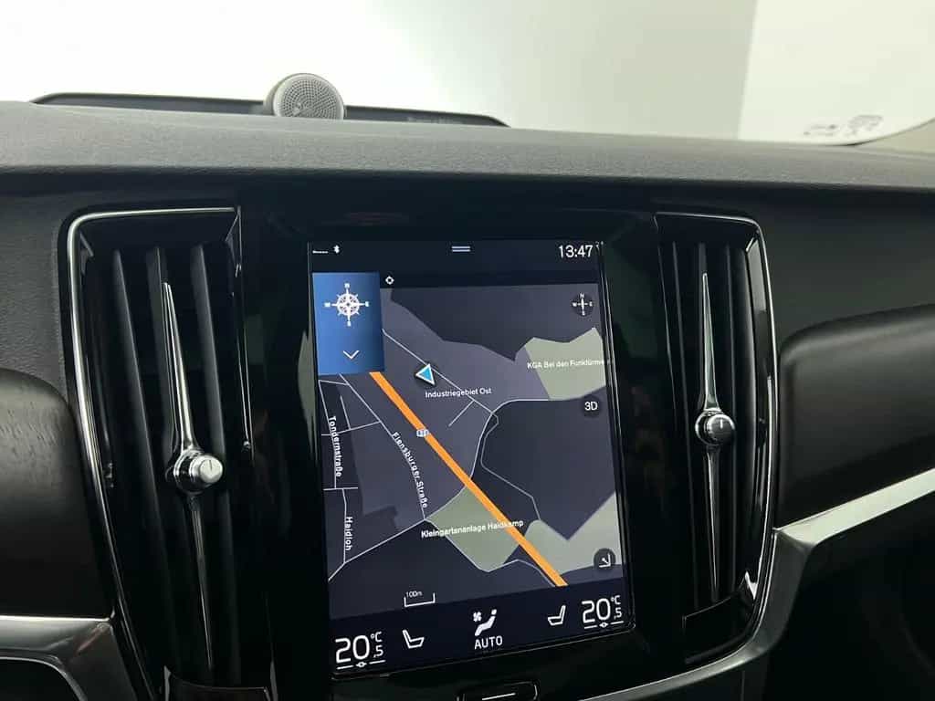 Volvo V90 Cross Country D5 ALLRAD / 1.HD /235PS /B&W 03/2017-photo-20