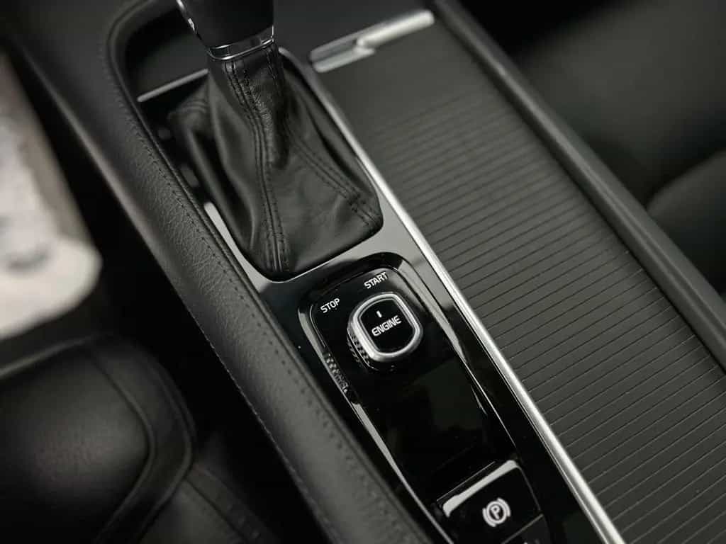 Volvo V90 Cross Country D5 ALLRAD / 1.HD /235PS /B&W 03/2017-photo-34