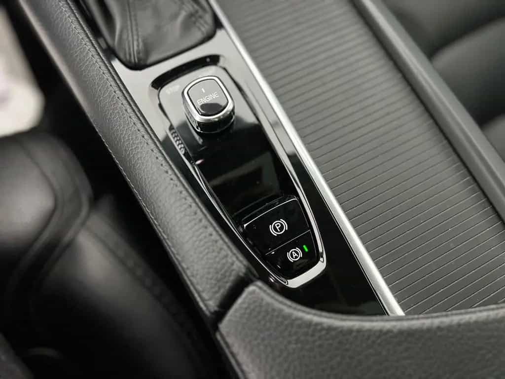 Volvo V90 Cross Country D5 ALLRAD / 1.HD /235PS /B&W 03/2017-photo-35