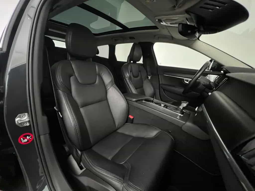 Volvo V90 Cross Country D5 ALLRAD / 1.HD /235PS /B&W 03/2017-photo-5