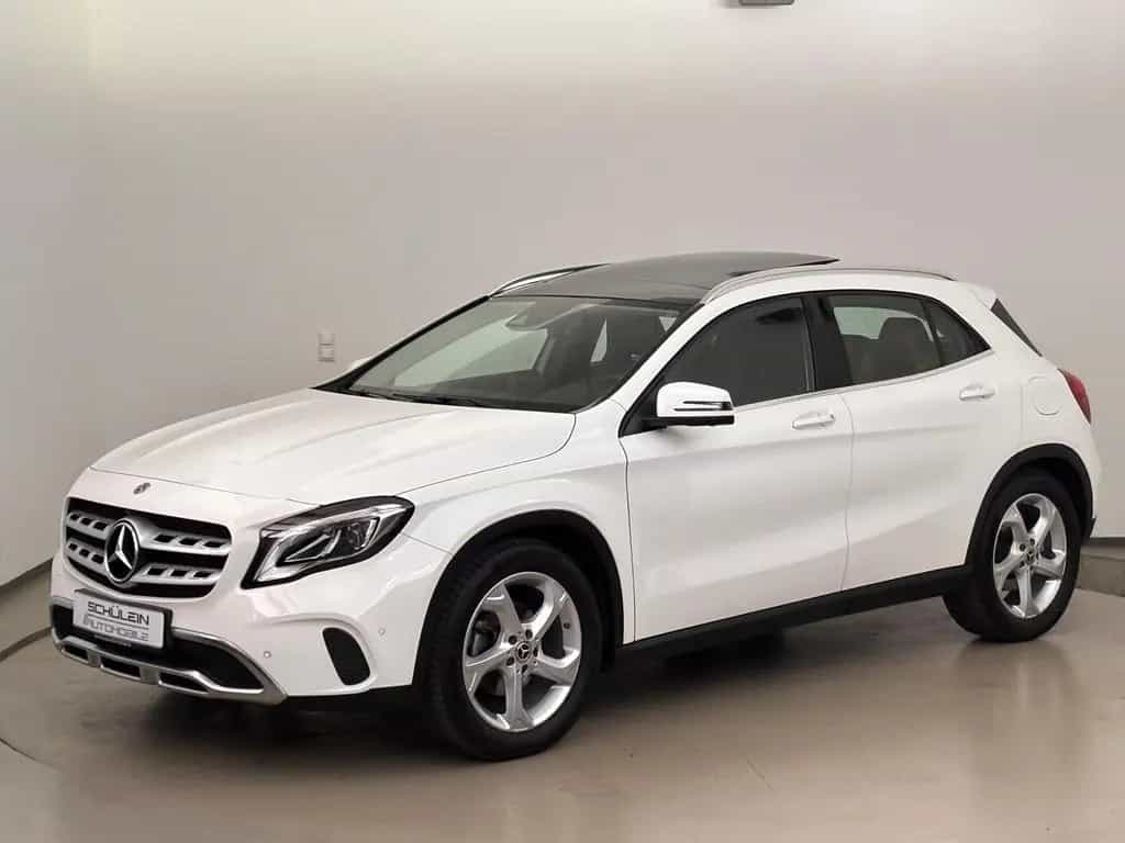 Mercedes-Benz GLA 180 *Navi*Pano-Dach*LED*AHK*18 Zoll* 12/2019-photo-1