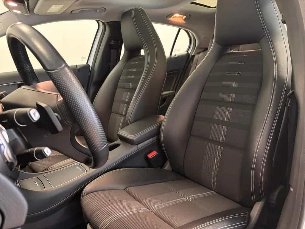 Mercedes-Benz GLA 180 *Navi*Pano-Dach*LED*AHK*18 Zoll* 12/2019-photo-16