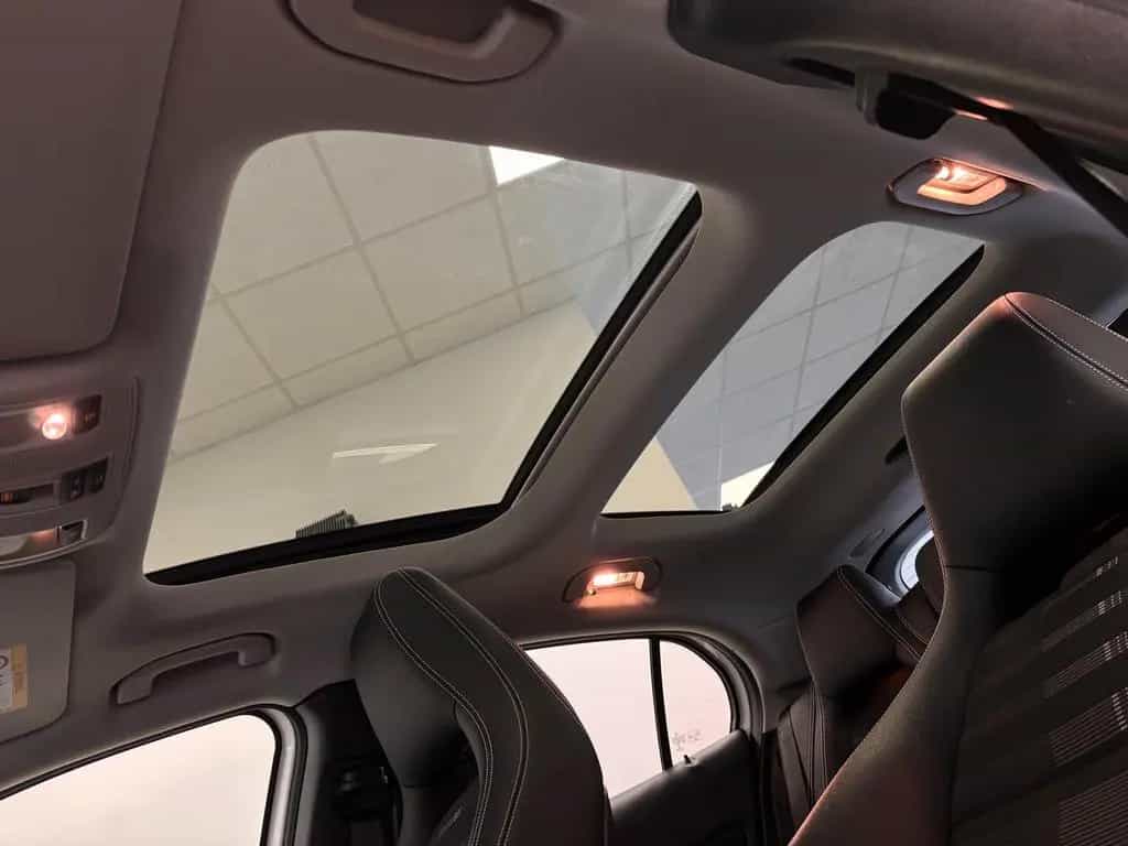 Mercedes-Benz GLA 180 *Navi*Pano-Dach*LED*AHK*18 Zoll* 12/2019-photo-17