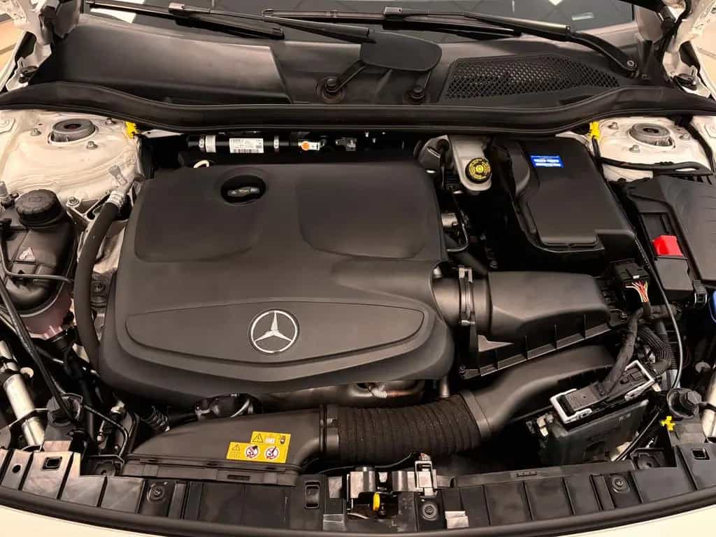 Mercedes-Benz GLA 180 *Navi*Pano-Dach*LED*AHK*18 Zoll* 12/2019-photo-21