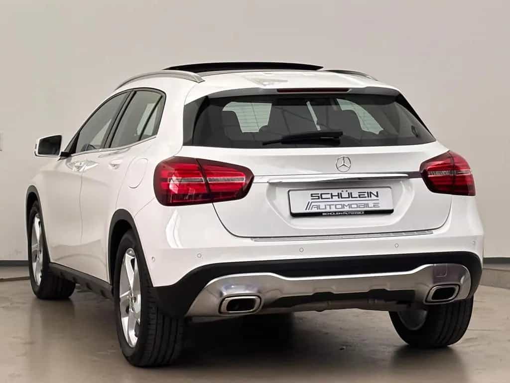 Mercedes-Benz GLA 180 *Navi*Pano-Dach*LED*AHK*18 Zoll* 12/2019-photo-7