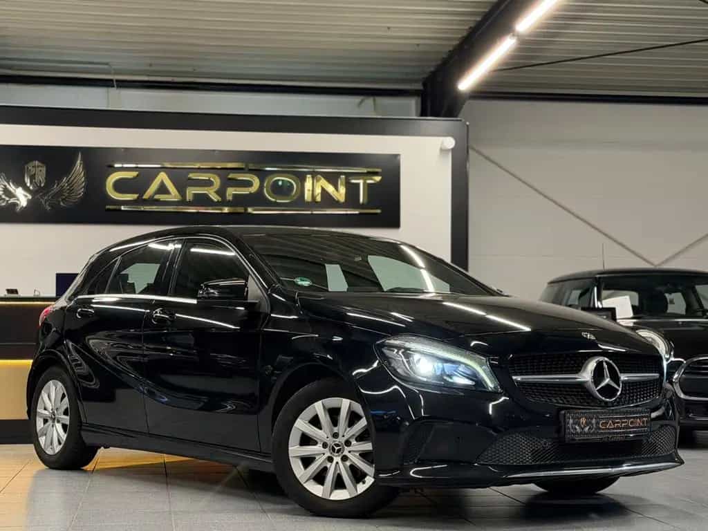 Mercedes-Benz A 180 BlueEfficiency /LED/SHZ/T-Leder/Navi/BT 10/2017-photo-1