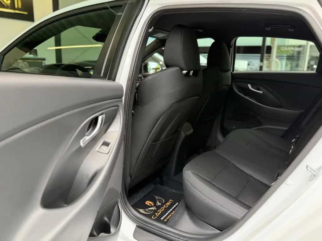 Hyundai i30 Fastback N Line 1.4l /LED/CarPlay/BT/Navi 12/2019-photo-17