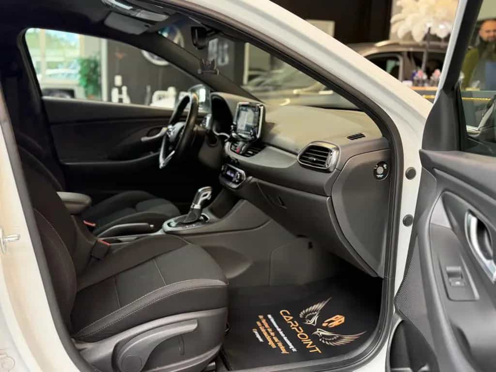 Hyundai i30 Fastback N Line 1.4l /LED/CarPlay/BT/Navi 12/2019-photo-22